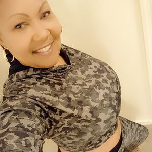 Meet your Posher, Yanci